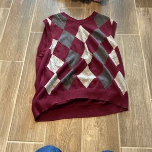 Men’s maroon sweater vest